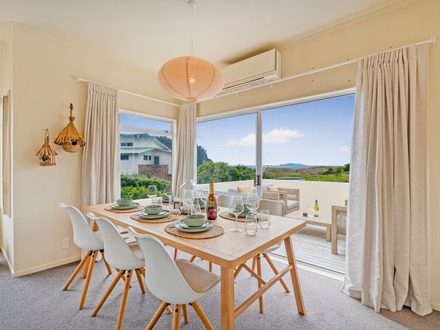 Sans Souchi - Whangamata Holiday Home - 1165058 - photo 4