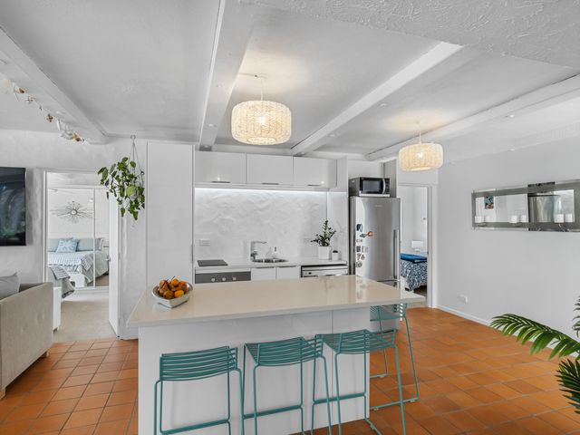 Poolside Waterfront - Orewa Oceanside Villa - 1165263 - photo 4