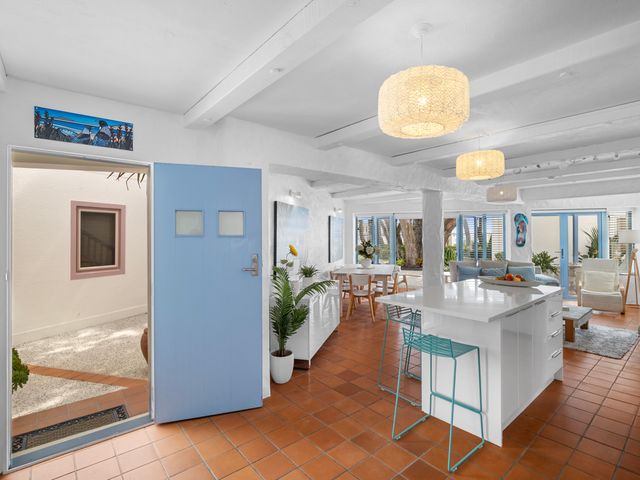 Poolside Waterfront - Orewa Oceanside Villa - 1165263 - photo 3