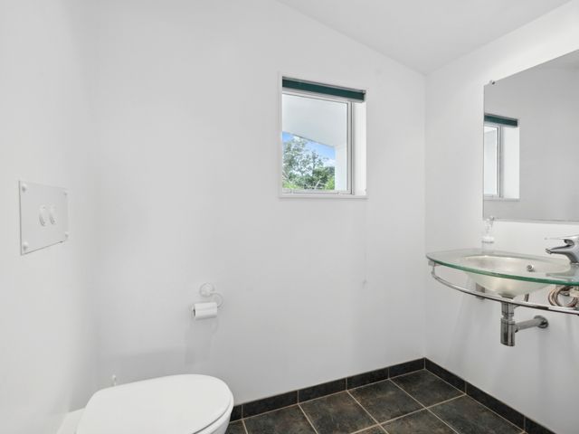 Hornbill Nest - Waikanae Beach Holiday Home - 1165430 - photo 2