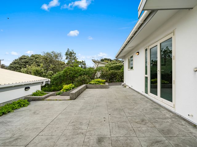 Hornbill Nest - Waikanae Beach Holiday Home - 1165430 - photo 4