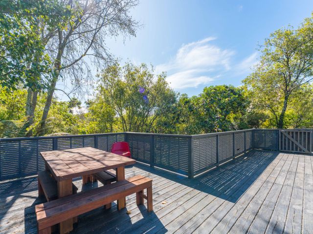 Duck Inn - Lake Taupo Holiday Home - 1165431 - photo 3