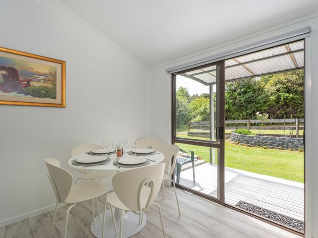 Rewa Rewa Retreat - Tairua Holiday Home - 1165741 - photo 2