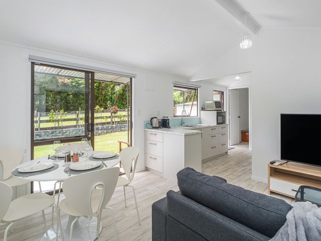 Rewa Rewa Retreat - Tairua Holiday Home - 1165741 - photo 3