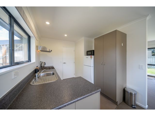 Cosy Lakeside - Manapouri Holiday Home - 1165969 - photo 4