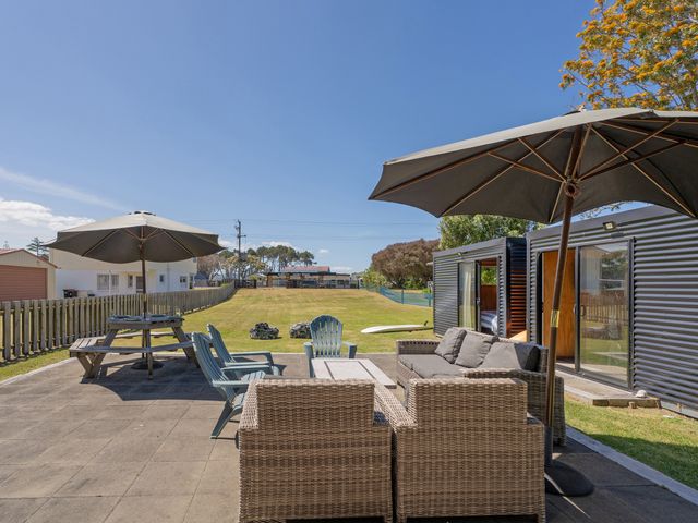 The Bach at 44 - Cooks Beach Holiday Home - 1167209 - photo 4