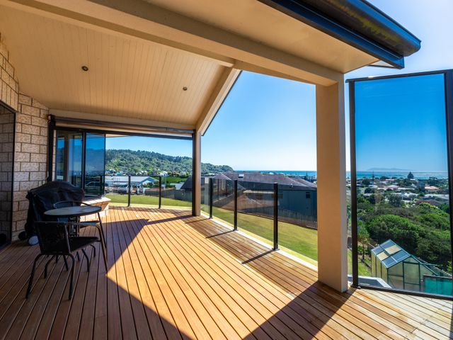 Sun, Sand, Serenity - Waihi Beach Holiday Home - 1167772 - photo 3