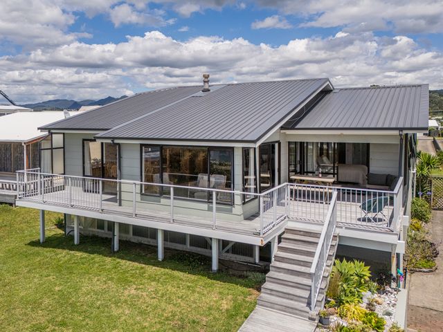 Jack and Enid’s Whangamata Beach House - 1168068 - photo 5
