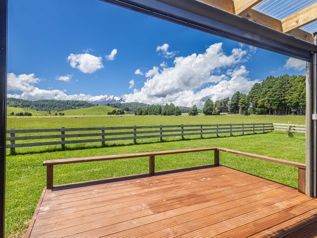 Cozy Cabin with a View - Ohakune Holiday Home - 1168129 - photo 2