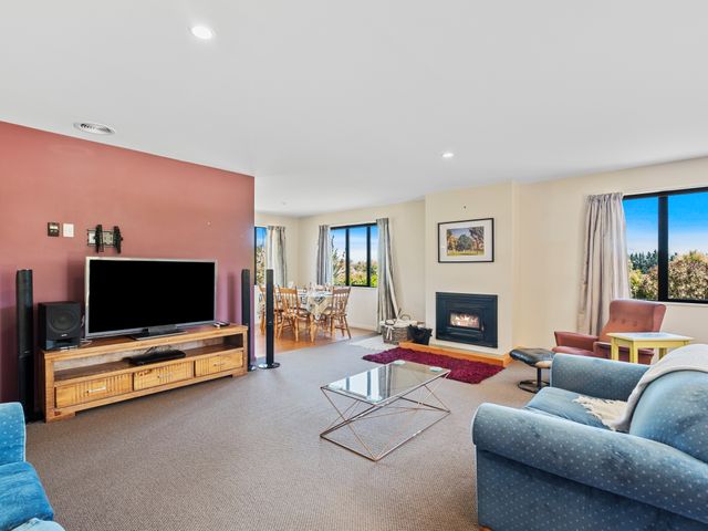 Mountain Breeze - Hanmer Springs Holiday Home - 1168391 - photo 3