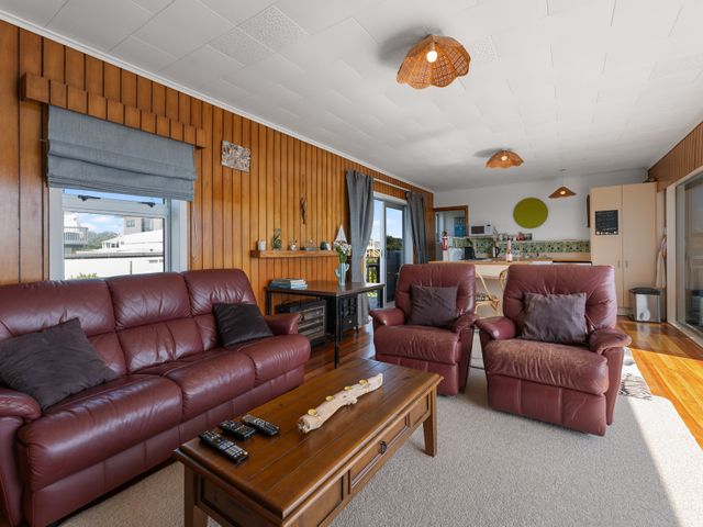 Kiwi Beach Bach - Waihi Beach Holiday Home - 1169460 - photo 4