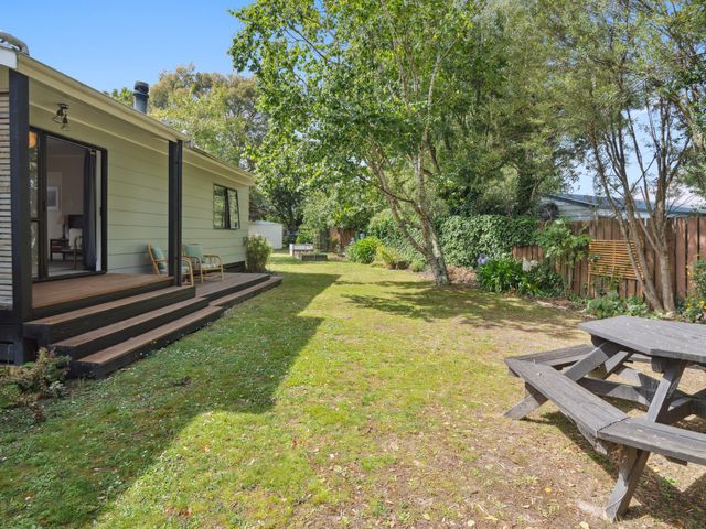 Wingspan Cottage - Carterton Holiday Home - 1170612 - photo 1