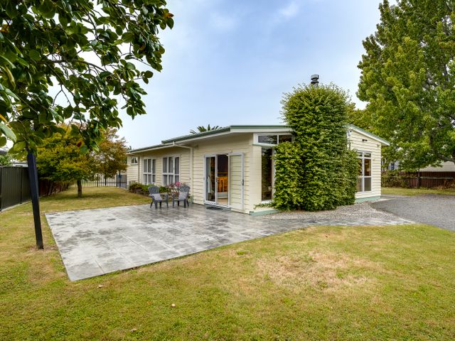 Mid Century Oasis - Hastings Holiday Home - 1171187 - photo 2