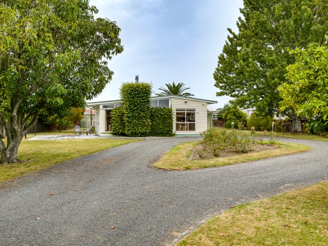 Mid Century Oasis - Hastings Holiday Home - 1171187 - photo 1