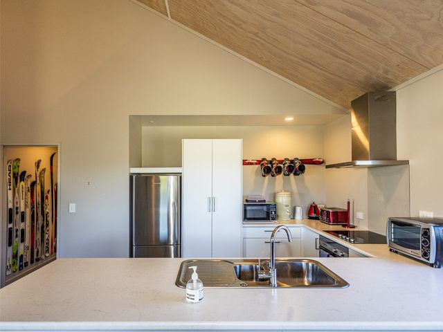 Ohakune Holiday Home Retreat with Hot Tub - 1171439 - photo 5