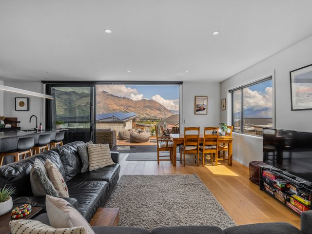 Peak Retreat - Wanaka Holiday Home - 1171575 - photo 3