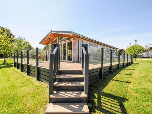 17 Meadow Retreat