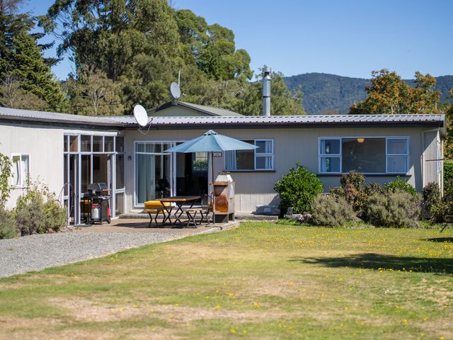 Mountain Serenity - Te Anau Holiday Home - 1172568 - photo 2