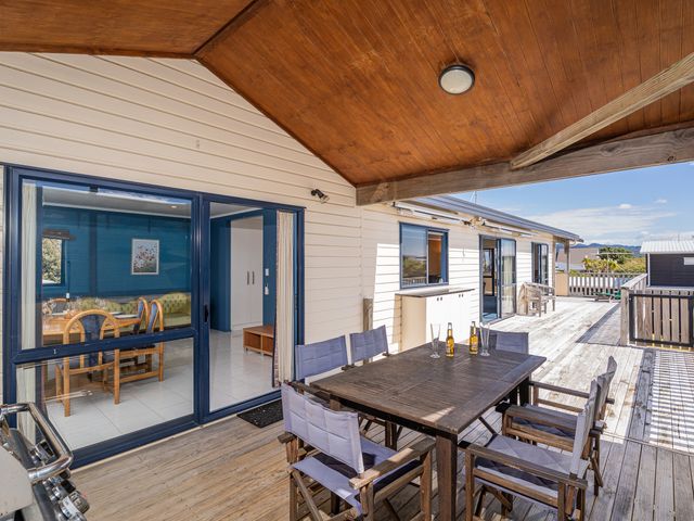 Seaspray Retreat - Matarangi Holiday Home - 1172876 - photo 4