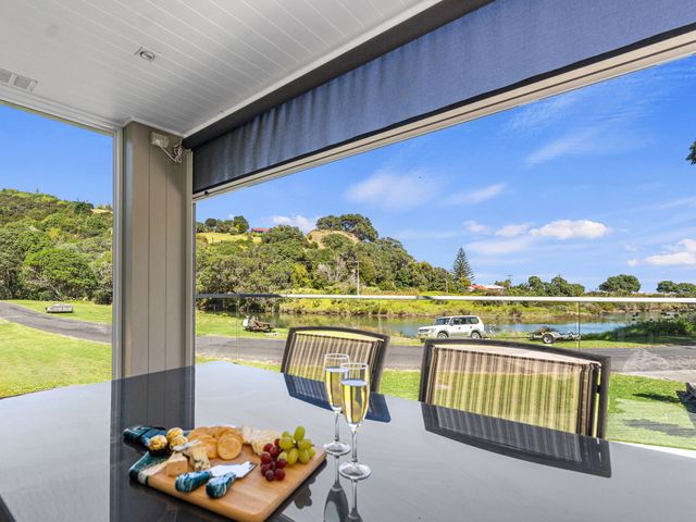 The Lighthouse - Te Mata Holiday Home - 1173524 - photo 4