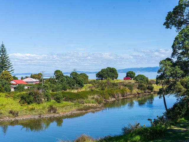 The Lighthouse - Te Mata Holiday Home - 1173524 - photo 3