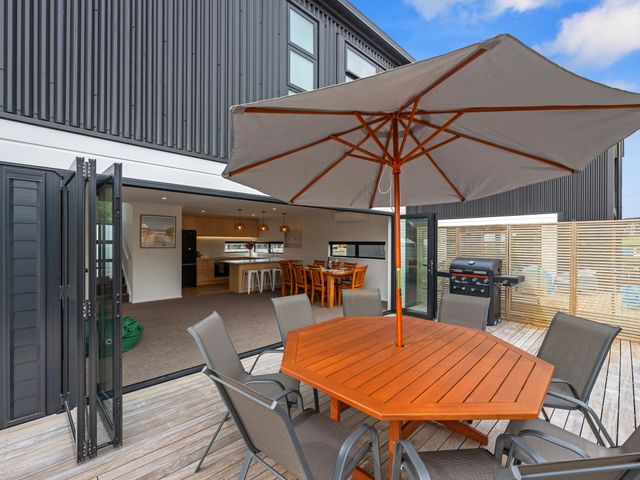 Edinburgh Escape - Waihi Beach Holiday Home - 1173916 - photo 2