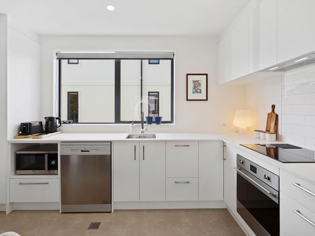 Modern Central Apartment - Christchurch Apartment - 1173918 - photo 4