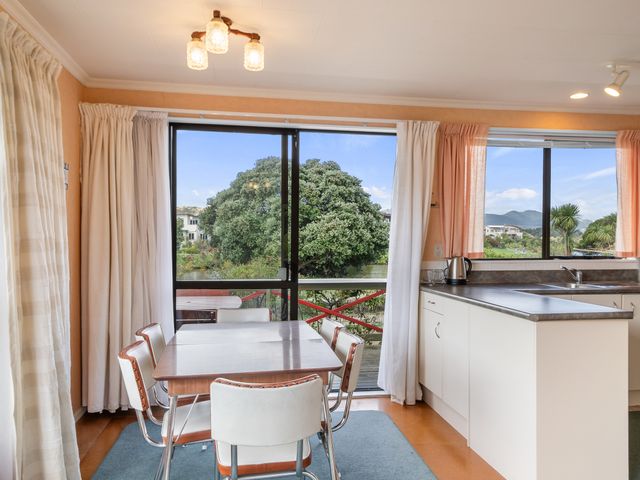 Coastal Drift - Waikanae Beach Holiday Home - 1175444 - photo 5