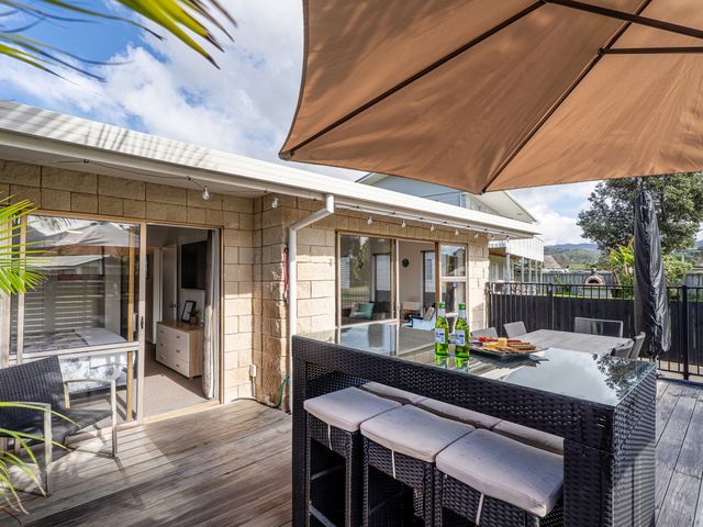 Boulevard Bliss - Pauanui Holiday Home - 1175854 - photo 1 