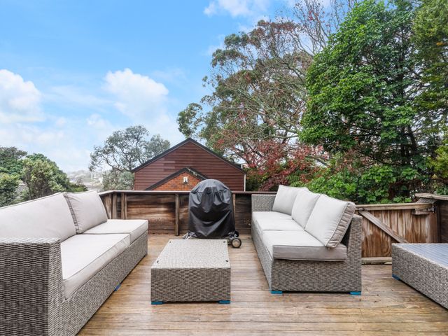 Waiake Family Retreat - Auckland Holiday Home - 1176219 - photo 5