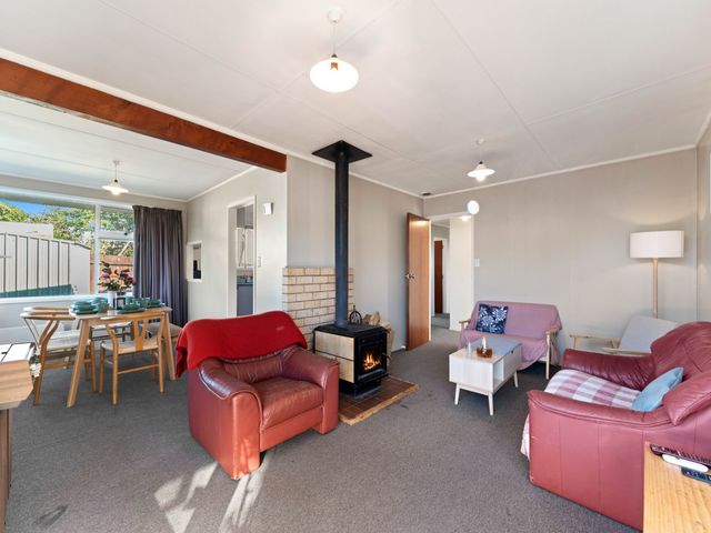 The Bay Breeze Retreat - Two Mile Bay Stay - 1176468 - photo 2