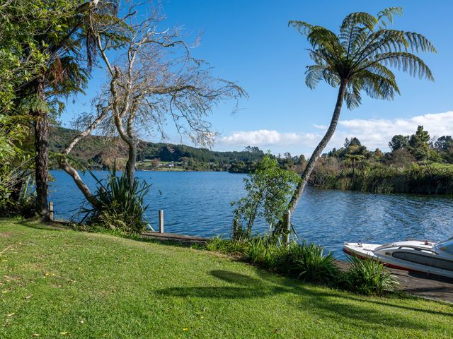 Okere Jetty Escape -  Rotoiti Holiday Home - 1176480 - photo 1