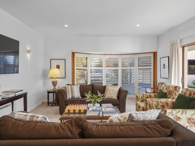 Stylish Fendalton Townhouse - Prime Location - 1176673 - photo 5