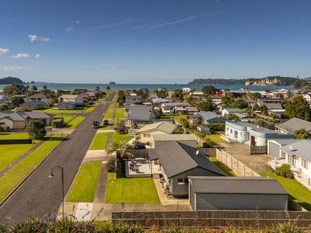 Seabreeze Surf House - Whitianga Escape - 1176674 - photo 1 