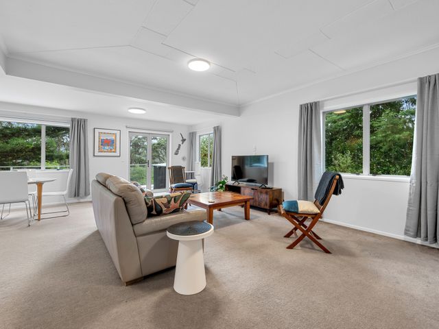 Birdsong Retreat - Titirangi Holiday Home - 1179051 - photo 3