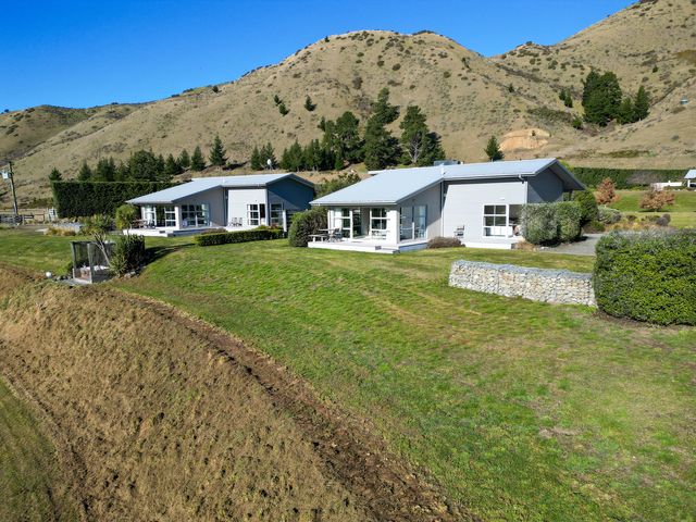 Hurunui River Retreat - Tussock Cottage - 1181880 - photo 4