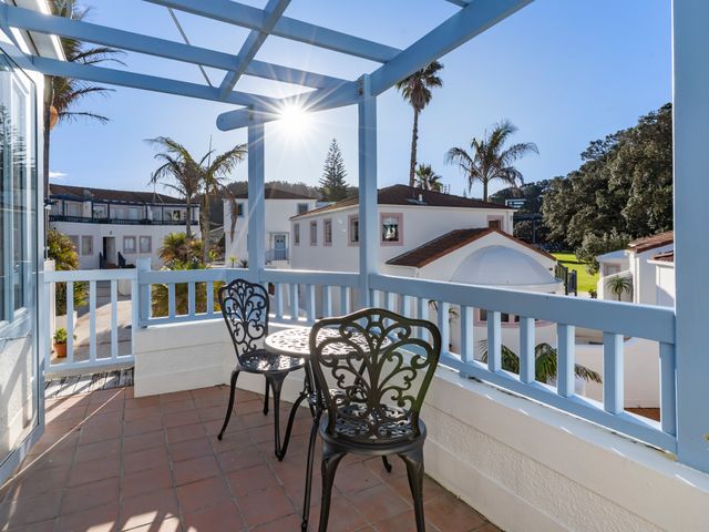 Sea Breeze - Orewa Oceanside Apartments - 1182006 - photo 2