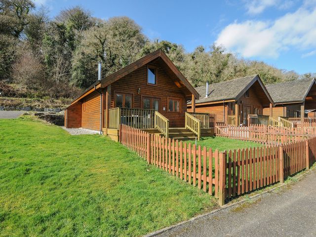 Coombe Mill Lodges
