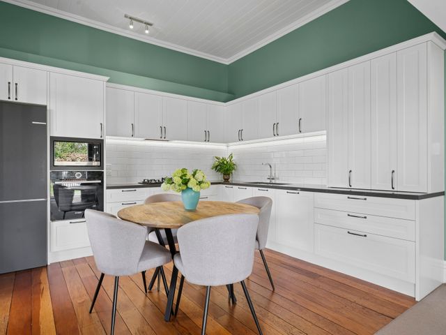 Poolside Villa on Dublin - Martinborough Retreat - 1182531 - photo 2