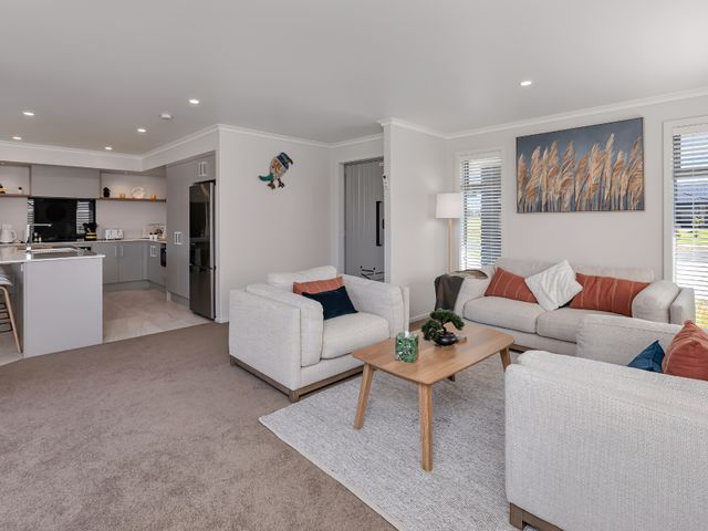 Serendipity - One Tree Point Holiday Home - 1182567 - photo 5