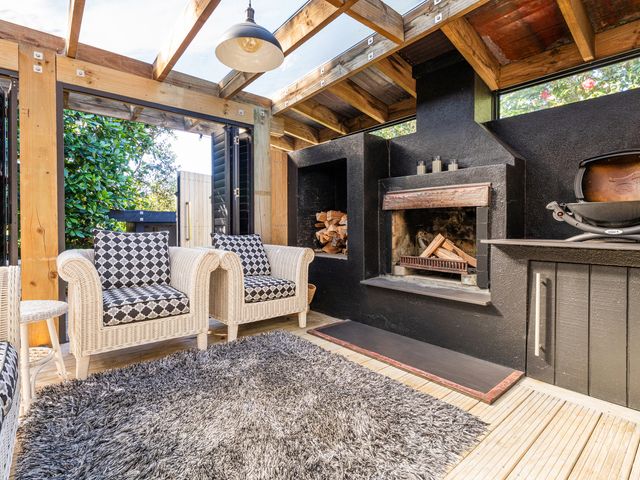 Living The Dream - Matarangi Holiday Home - 1182572 - photo 2