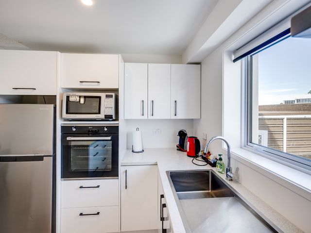 Sea-renity - Napier Holiday Home - 1183225 - photo 5