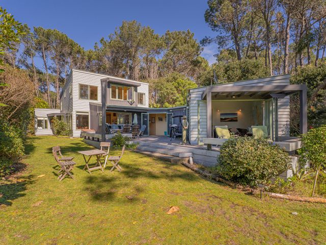 Pine Haven - Matarangi Holiday Home - 1183535 - photo 5