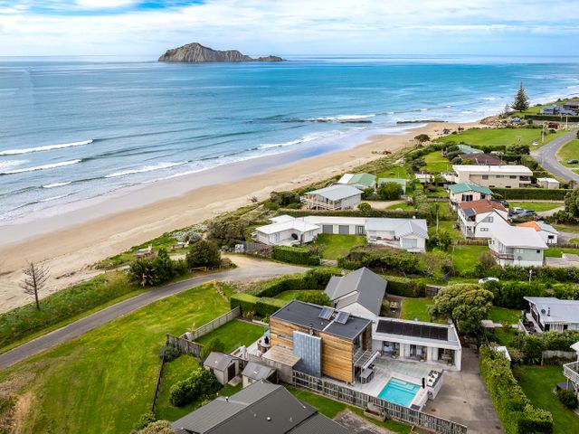 The Whyte House - Waimarama Beachfront - 1184086 - photo 4