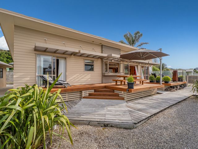Family Tides Retreat - Whangapoua Holiday Home - 1184087 - photo 4