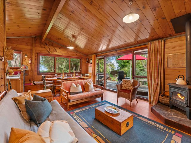 Hatepe Lake Taupo Retreat - 1184587 - photo 2