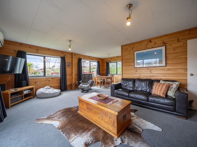 The Back Hut - Te Anau Holiday Home - 1190745 - photo 5