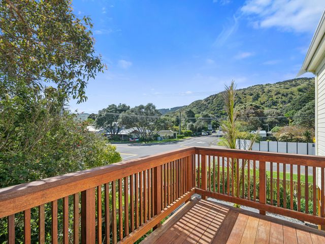 Bellbird House - Paekakariki Holiday Home - 1191288 - photo 2