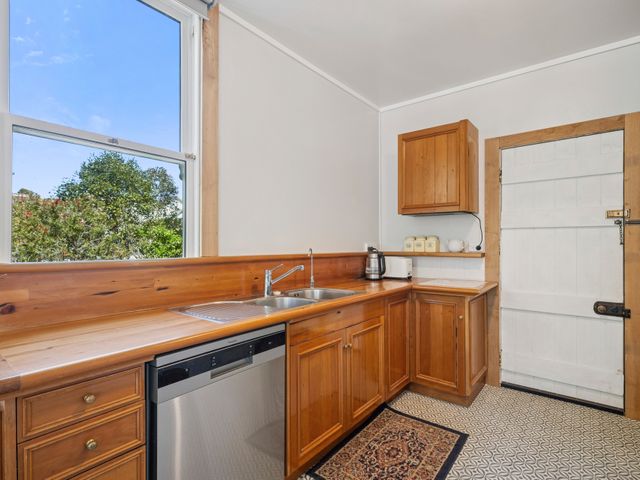 Bellbird House - Paekakariki Holiday Home - 1191288 - photo 5