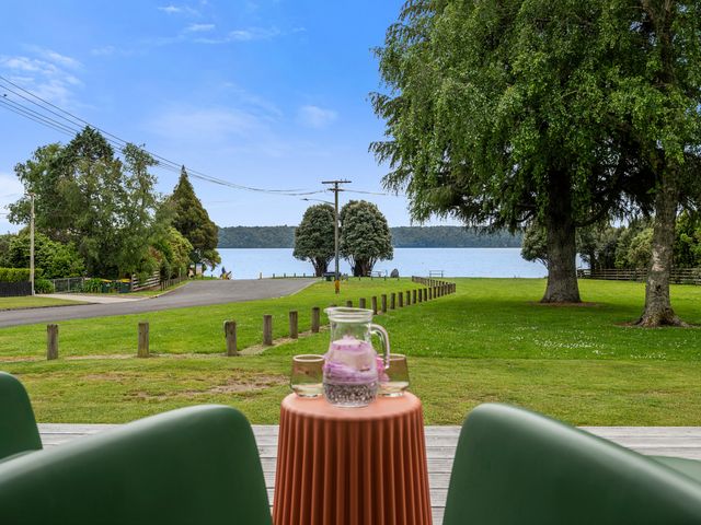 Rotoiti Escape - Lake Rotoiti Holiday Home - 1192696 - photo 1 